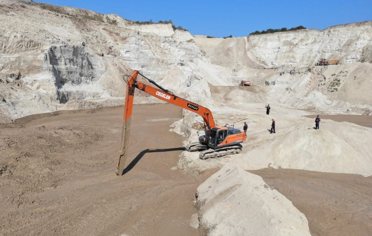 Silivri'de kum ocağında göçük: Balçığın altında kalan işçi 3 gün sonra cansız olarak çıkarıldı - Sayfa 5