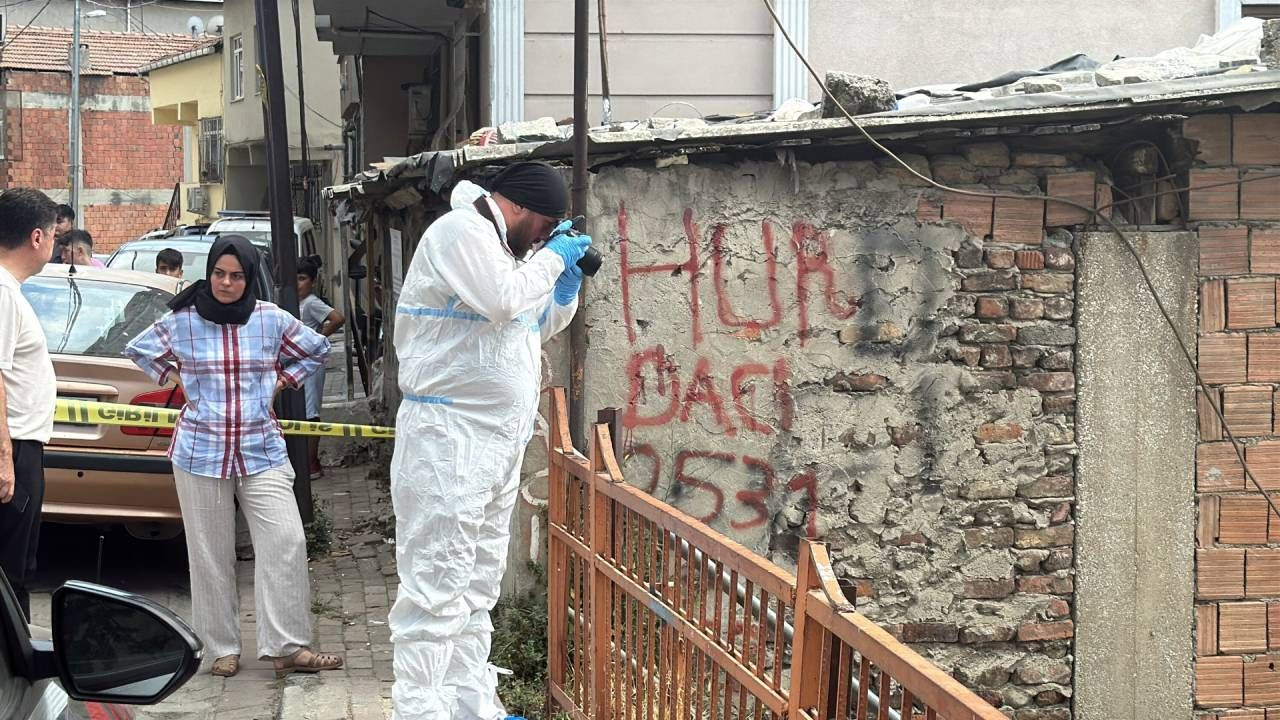 Kağıthane'de kan donduran vahşet! Yumurtayı çırpıyordu, ev arkadaşı arkadan gelip boğazını kesti - Sayfa 12