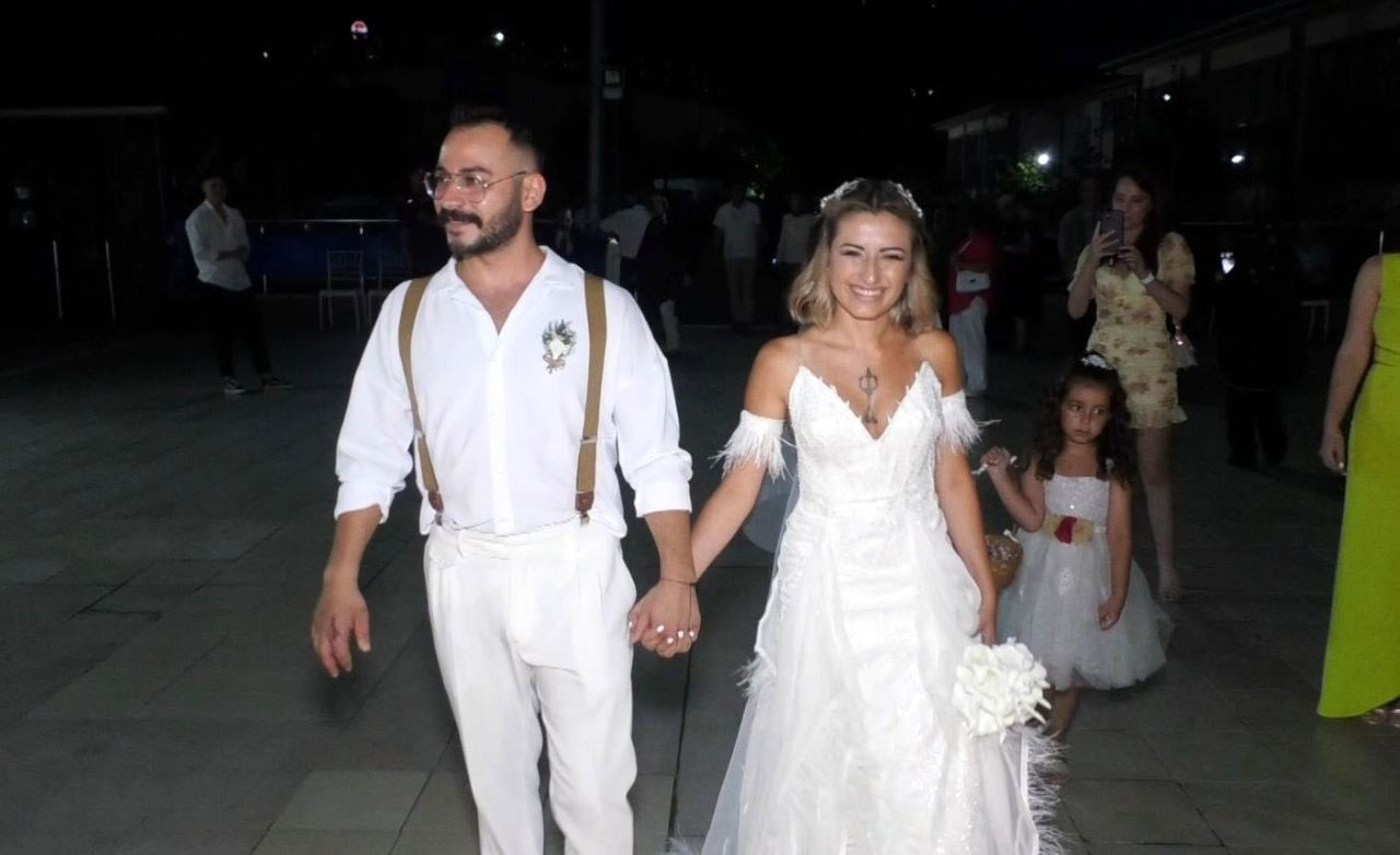 Sinem Topaloğlu'nun cinayetten 2 saat önceki fotoğrafı ve mesajı kahretti! Eve gelir diye dışarda yiyormuş - Sayfa 10