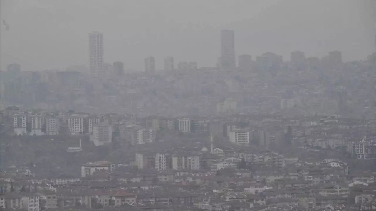 Şemsiyesiz evden çıkmayın: İstanbul güne sağanakla uyandı! Meteoroloji gün verip uyardı: Daha şiddetlisi geliyor! - Sayfa 3
