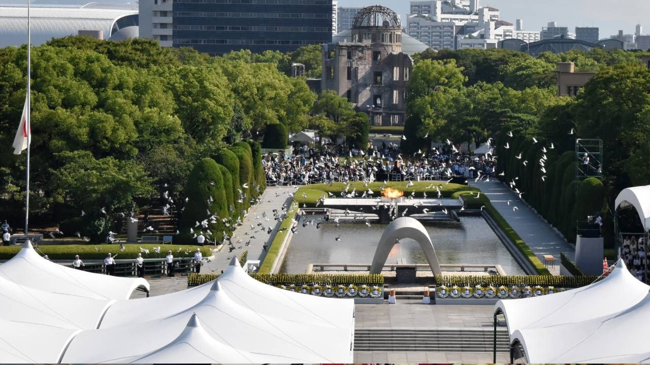 İlk atom bombası saldırısının üzerinden 80 yıl geçti! Japonya'da ABD'nin Hiroşima kurbanları anıldı - Sayfa 1