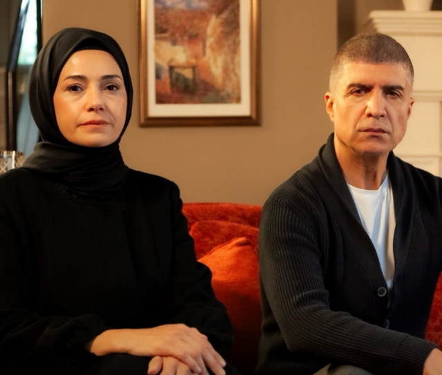 Özgü Namal sektörde yaşanan değişimi anlattı! ''Yurtdışındaki disiplin ve düzen henüz bize uğramadı'' - Sayfa 1