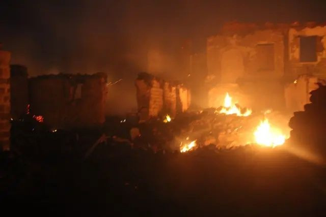 Çanakkale'de kabus sürüyor... Fırtına gibi esen rüzgar alevleri taşıdı, 5 köy boşaltıldı! - Sayfa 3