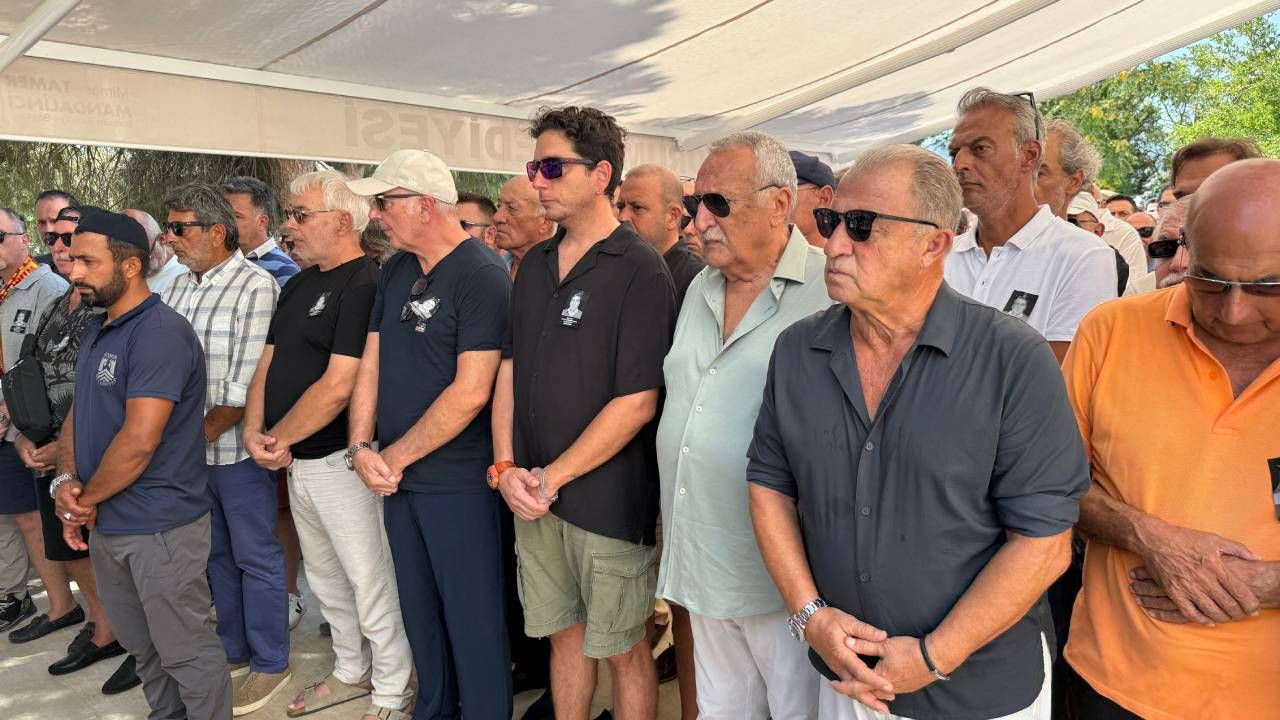 Efsane spiker Ümit Aktan'a veda... Mehmet Ağar ve Fatih Terim cenaze töreninde - Sayfa 4