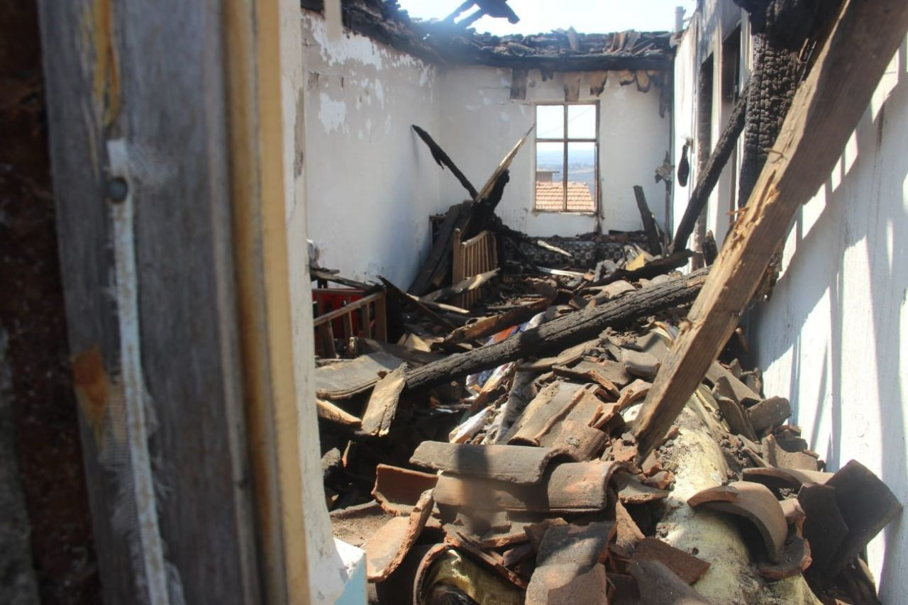 Çanakkale orman yangınlarında evi yandı, çatısı çöktü, Kur'an-ı Kerim'ler sapasağlam kaldı - Sayfa 2