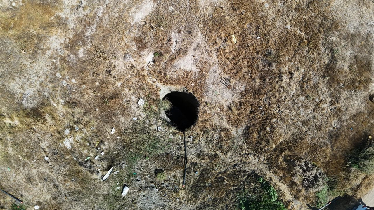 Balıkesir depremi sonrası oldu! Eskişehir'de ürküten görüntü! Bir anda ortaya çıktı! Adeta bir dev! - Sayfa 7