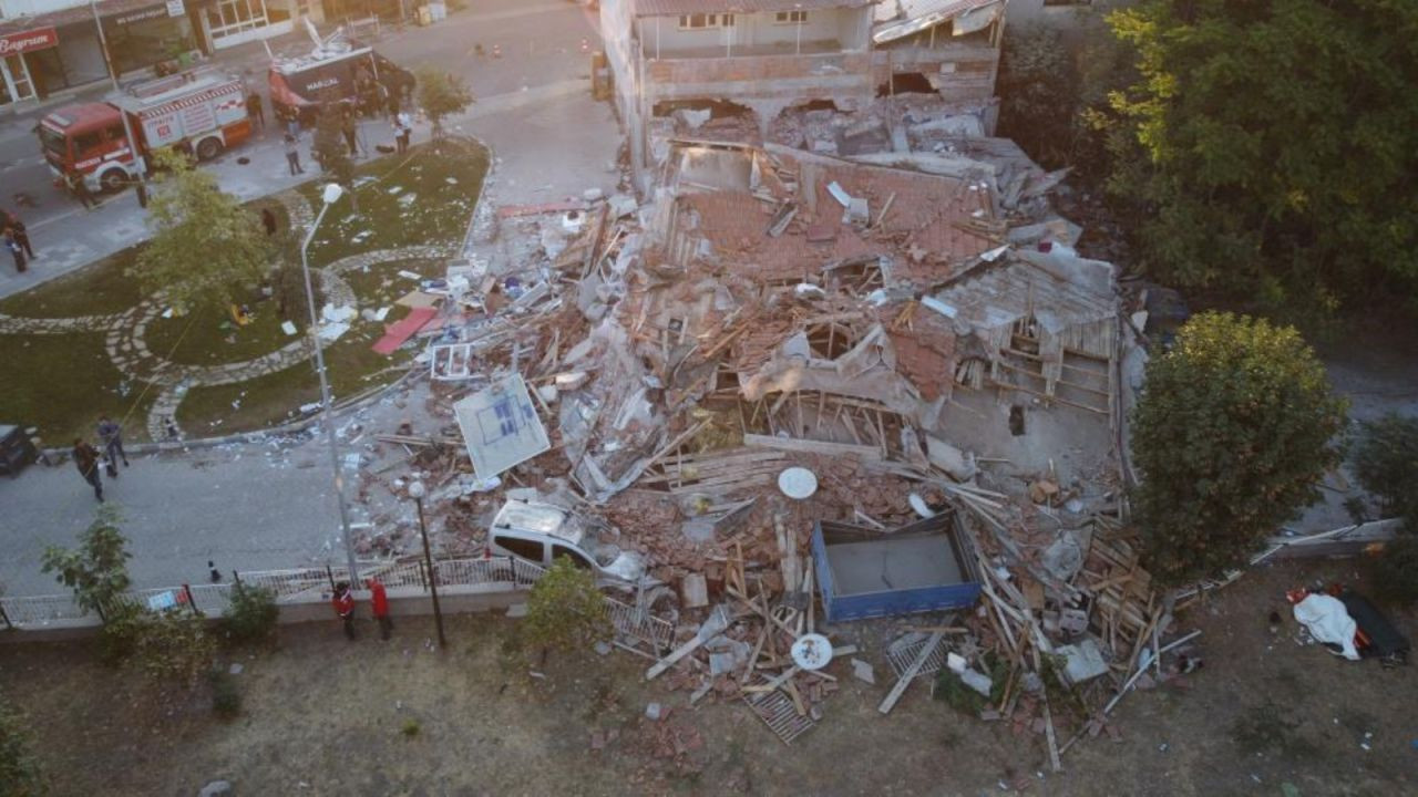 Geçmişte 7,2’lik yıkım yaşanmıştı... Balıkesir 6,1’lik deprem sonrası uzman uyardı: Manisa’ya stres transferi olabilir! - Sayfa 6