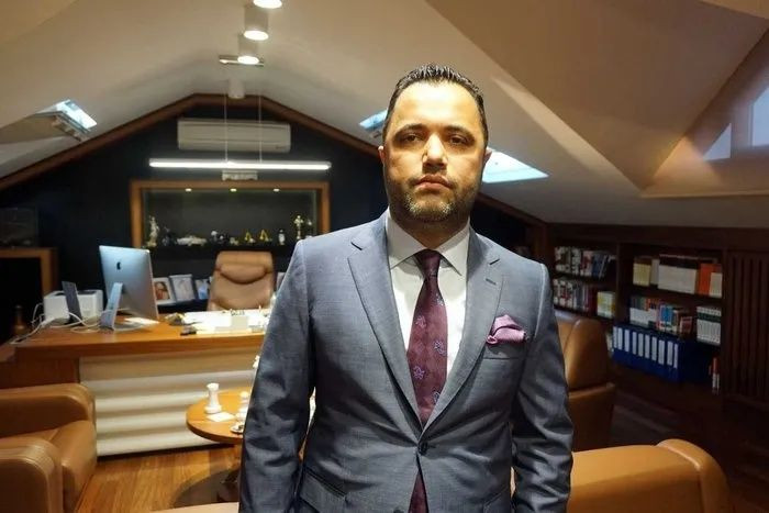 Kritik davaların avukatı, MOSSAD ve CIA ajanlarıyla buluşmuş! Rezan Epözdemir'in 2014’teki fotoğrafı dosyada... Hepsi şüpheli! - Sayfa 6