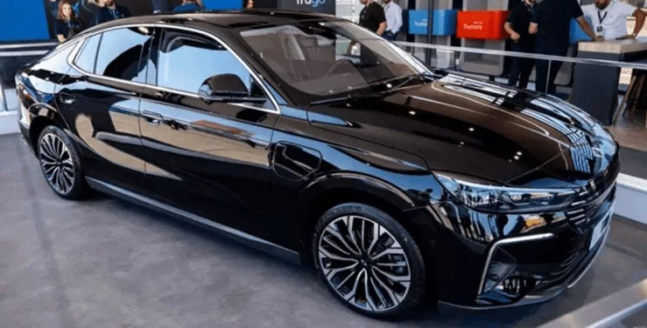 Togg T10F yola çıkıyor! Türkiye’nin yerli sedanı için tarih belli oldu - Sayfa 1