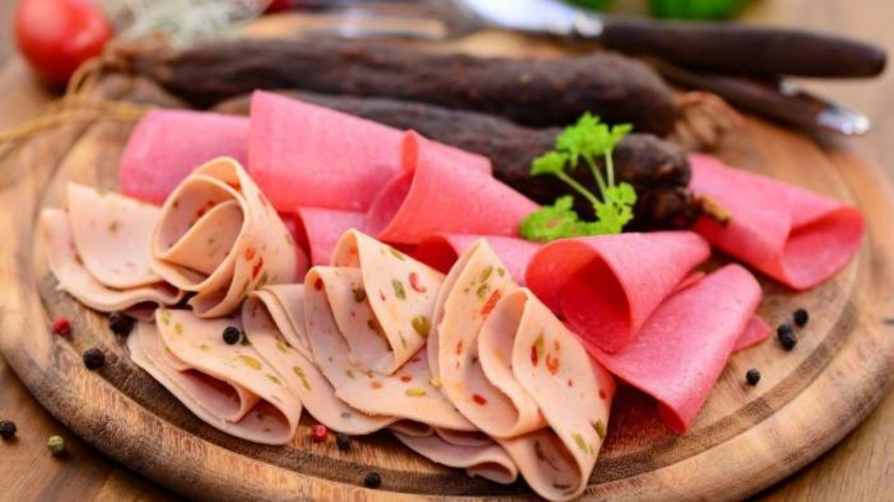 Aynı markada 2. skandal! Bu kez sucuklarında domuz eti tespit edildi - Sayfa 1