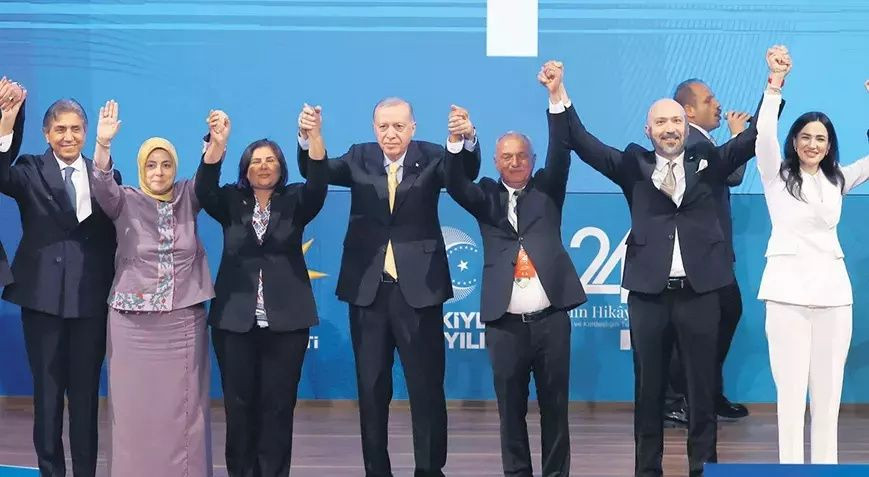 CHP, DEM, İYİ Parti, Saadet ve DEVA’dan sürpriz transferler! 31 Mart sonrası siyasi harita değişti: 56 belediye başkanı AK Parti’ye geçti - Sayfa 6