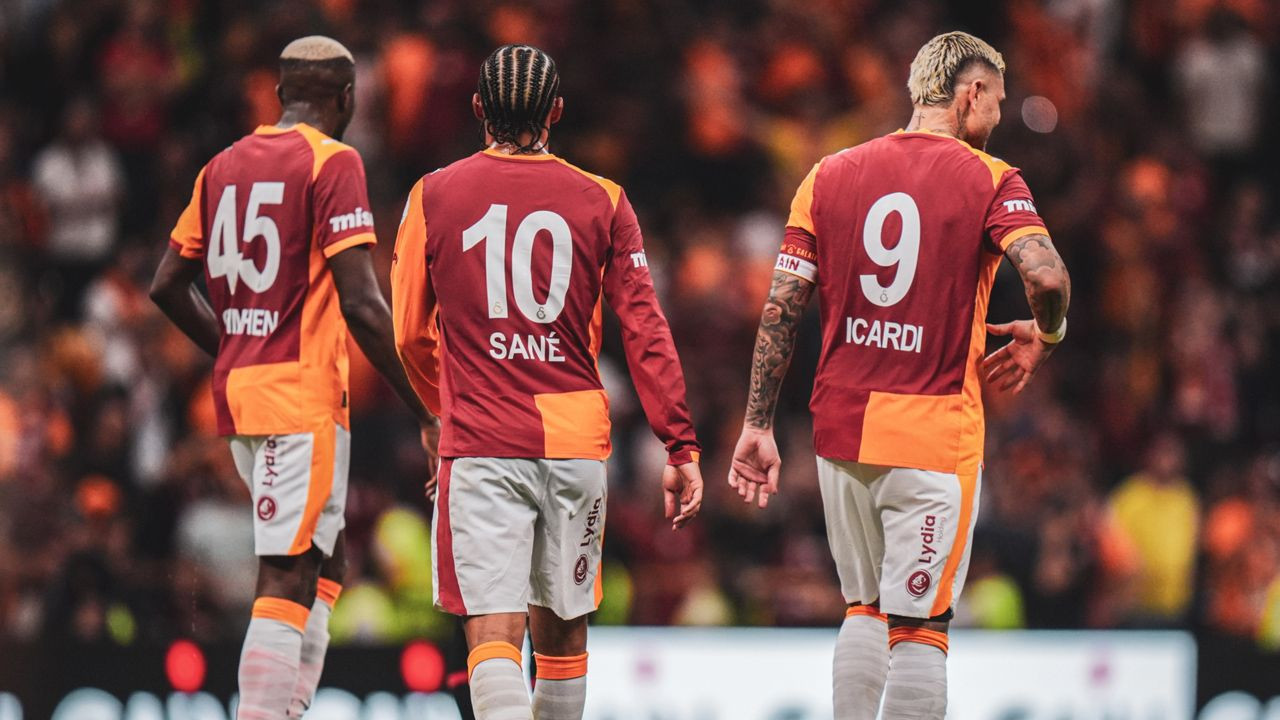 Galatasaray'da ayrılık fırtınası başlıyor: 3 oyuncu bu hafta gidiyor, 4 yıldızın geleceği belirsiz - Sayfa 1