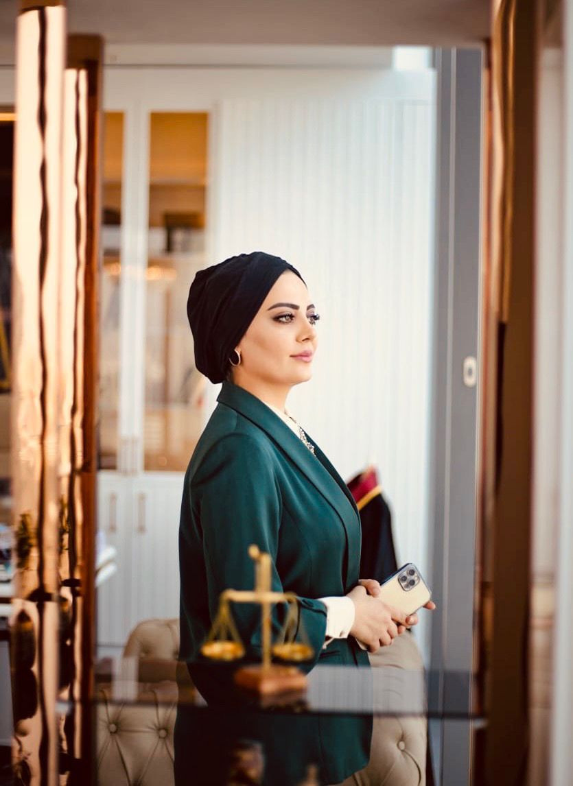 Altın varaklı masalar, kırmızı taht koltuklar… Cem Duman operasyonunda yeni perde: Akit TV yorumcusu avukat Semra Ilık da gözaltına alındı - Sayfa 2