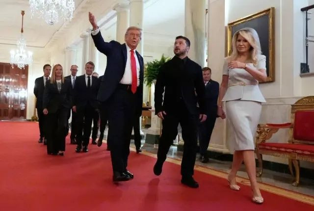 Beyaz Saray görüşmesi sonrası Trump'tan Putin-Zelenski sürprizi! "Görüşme olabilir" diyerek duyurdu! Tarihi zirve İstanbul'da mı olacak? - Sayfa 5