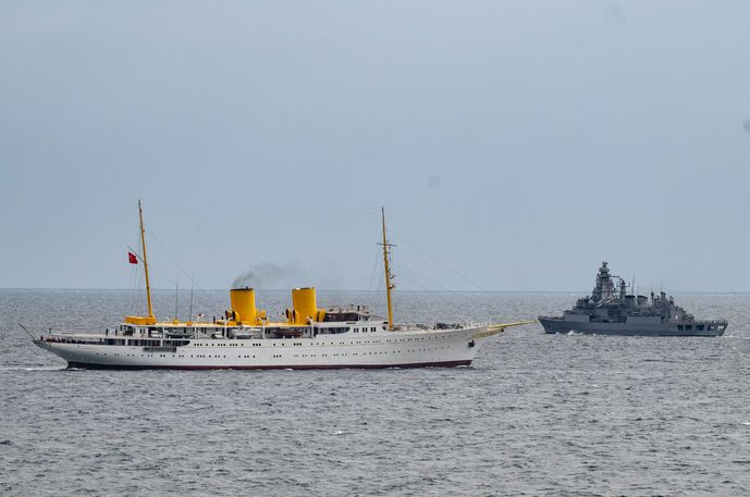 Mavi Vatan'da tarihi an! Atatürk’ün mirası yeniden denizlerde... Savarona ve TCG Anadolu Boğaz'dan yan yana geçiyor! - Sayfa 2