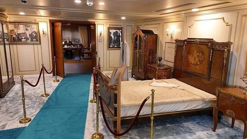 Mavi Vatan'da tarihi an! Atatürk’ün mirası yeniden denizlerde... Savarona ve TCG Anadolu Boğaz'dan yan yana geçiyor! - Sayfa 15