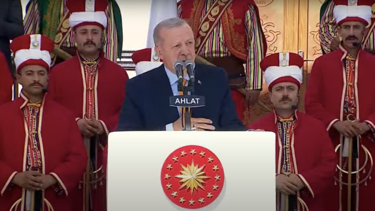 Malazgirt Zaferi'nin 954'üncü yılı: Cumhurbaşkanı Erdoğan Ahlat'ta konuşuyor! CANLI YAYIN
