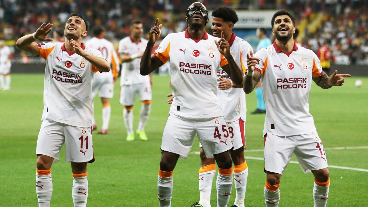 Rıdvan Dilmen canlı yayında kendinden geçti: "Galatasaray gibisi Avrupa'da bile yok! Adamlar gol yemiyor, pozisyonları özetlere sığmıyor" - Sayfa 3