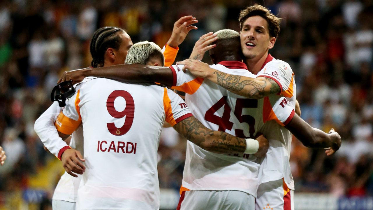 Rıdvan Dilmen canlı yayında kendinden geçti: "Galatasaray gibisi Avrupa'da bile yok! Adamlar gol yemiyor, pozisyonları özetlere sığmıyor" - Sayfa 4