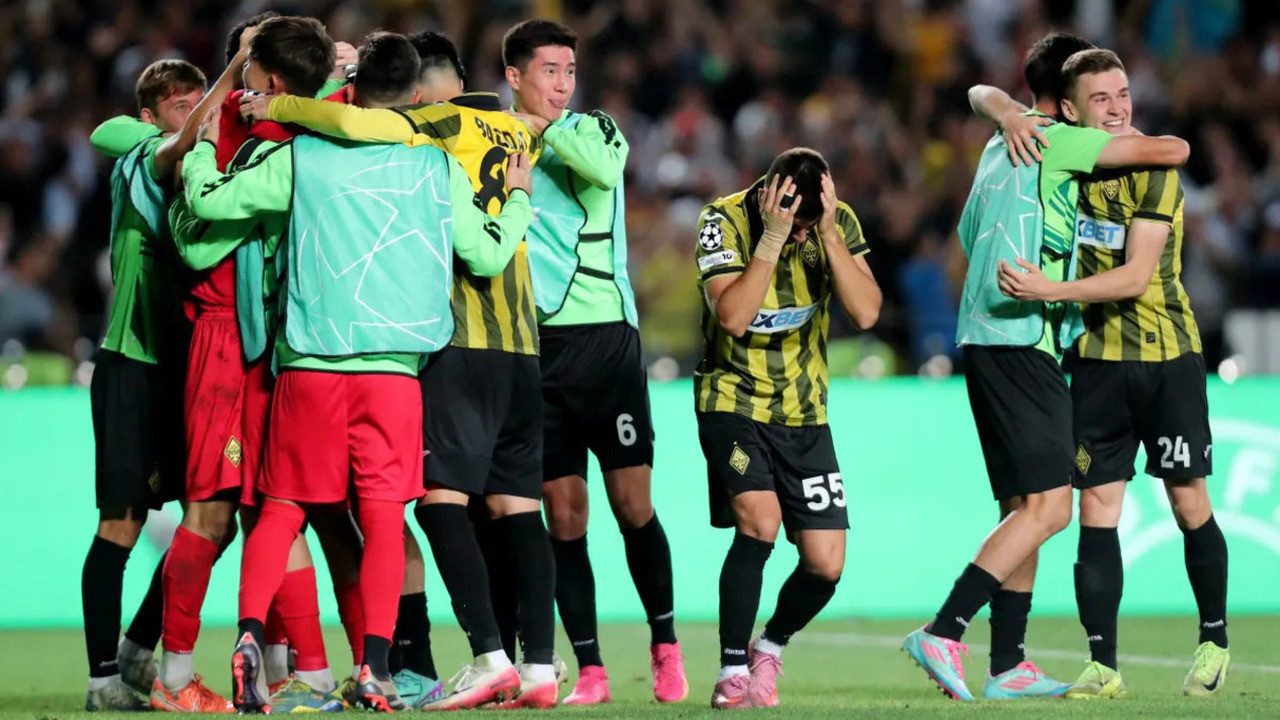 Kazakistan'nın Kairat ekibi tarih yazarak UEFA Şampiyonlar Ligi'ne kaldı