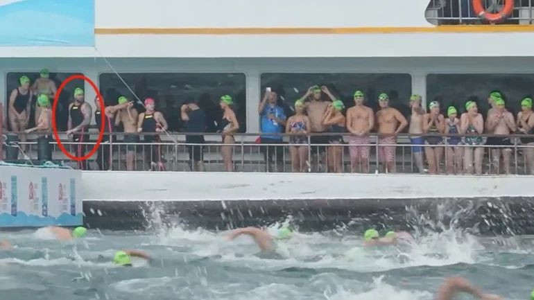 İstanbul Boğazı’nda kaybolan Rus yüzücü Nikolai Svechnikov’un son görüntüleri ortaya çıktı! Otel lobisinden vapura... - Sayfa 6