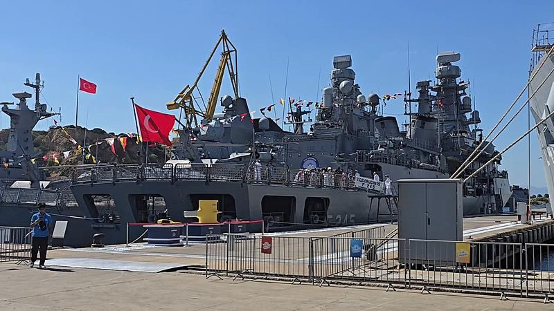 Zafer haftasında milli gurur: TCG Anadolu dahil donanmanın yıldızları TEKNOFEST Mavi Vatan’da! Cumhurbaşkanı Erdoğan'ın konuşmasıyla festival başlıyor... - Sayfa 1