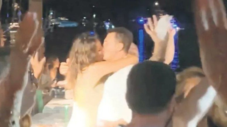 Fikret Orman ile öpüşürken görüntülenince tepki çekti! Güzide Duran isyan etti: Boşanmak istiyorum boşanamıyorum - Sayfa 3