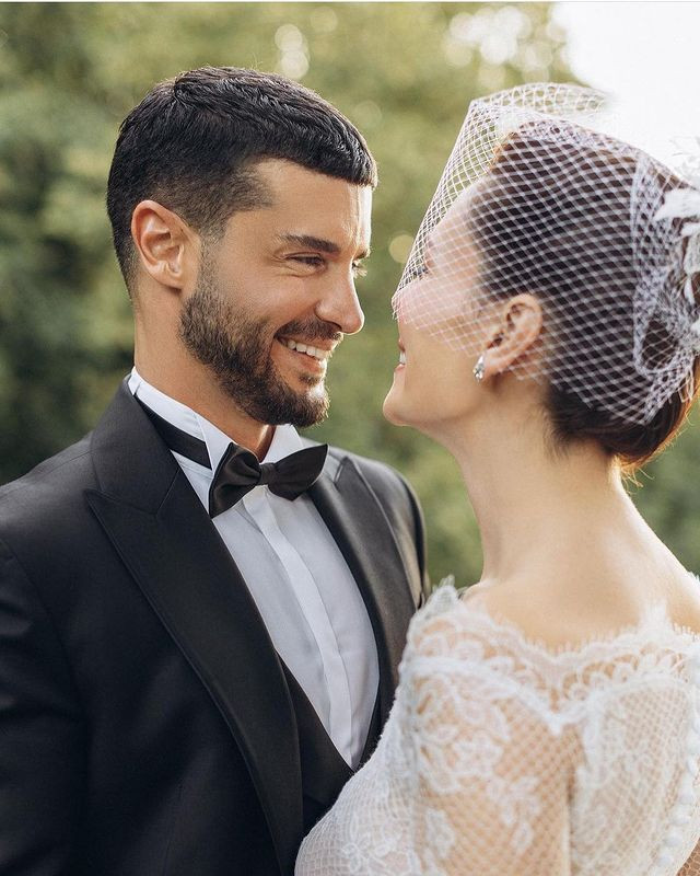 Berk Oktay ve Yıldız Çağrı Atiksoy'dan boşanma iddialarına romantik yanıt! Kırgızistan'da aşk pozu - Sayfa 6