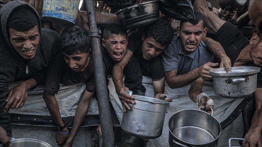 Açlık, bombalar ve gözyaşı: Gazze 700. gününde hayatta kalmaya çalışıyor - Sayfa 9