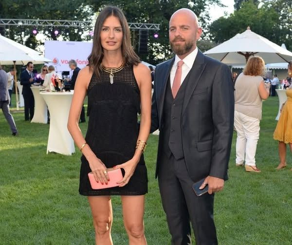 İzzet Özilhan'dan tek celsede boşandı! Yasemin Özilhan, Beykoz'da lüks bir villa kiraladı! Kirası dudak uçuklattı - Sayfa 3