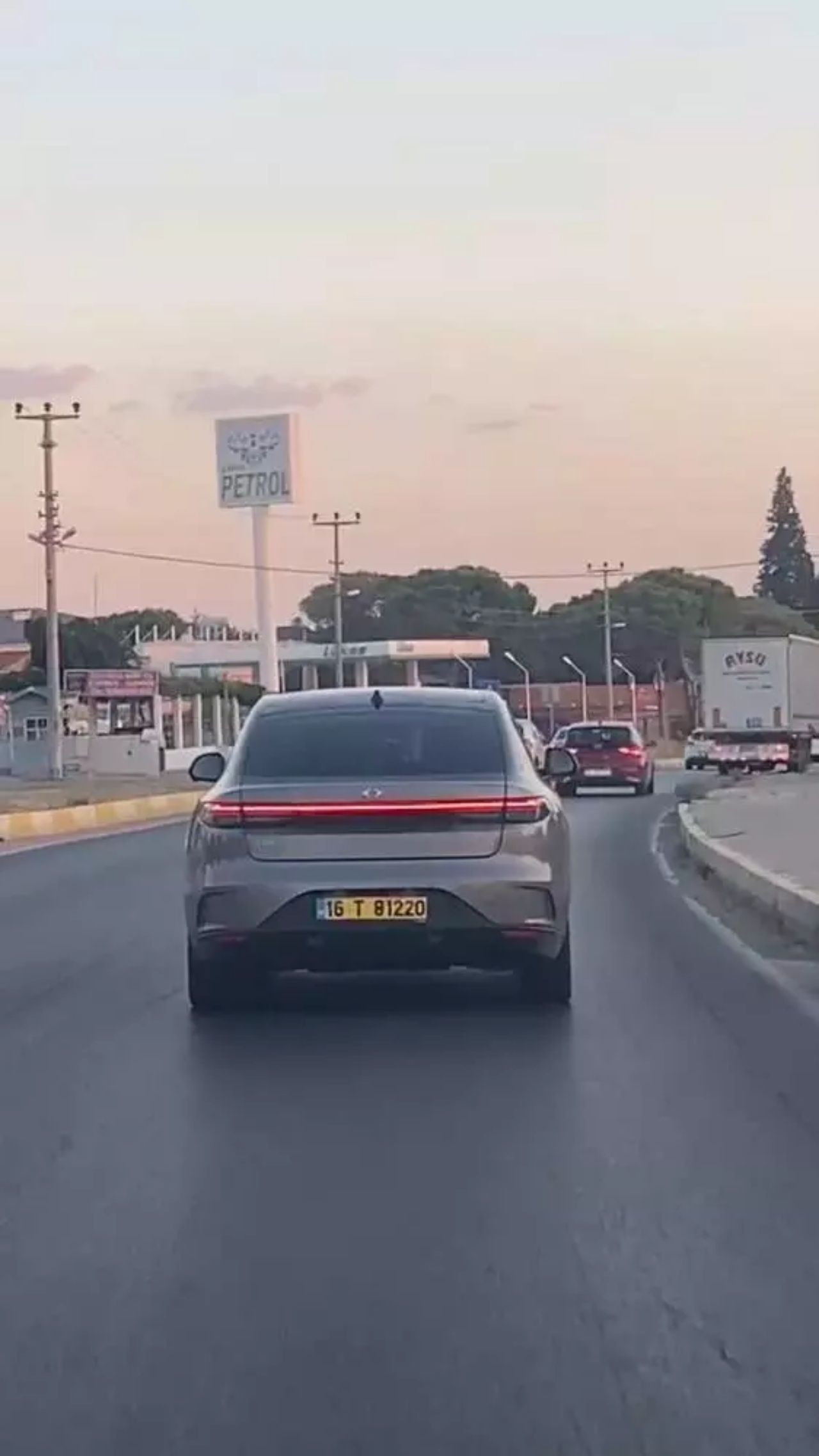 TOGG T10F yollarda parlıyor! Yerli sedan Ayvalık’ta görüntülendi - Sayfa 1