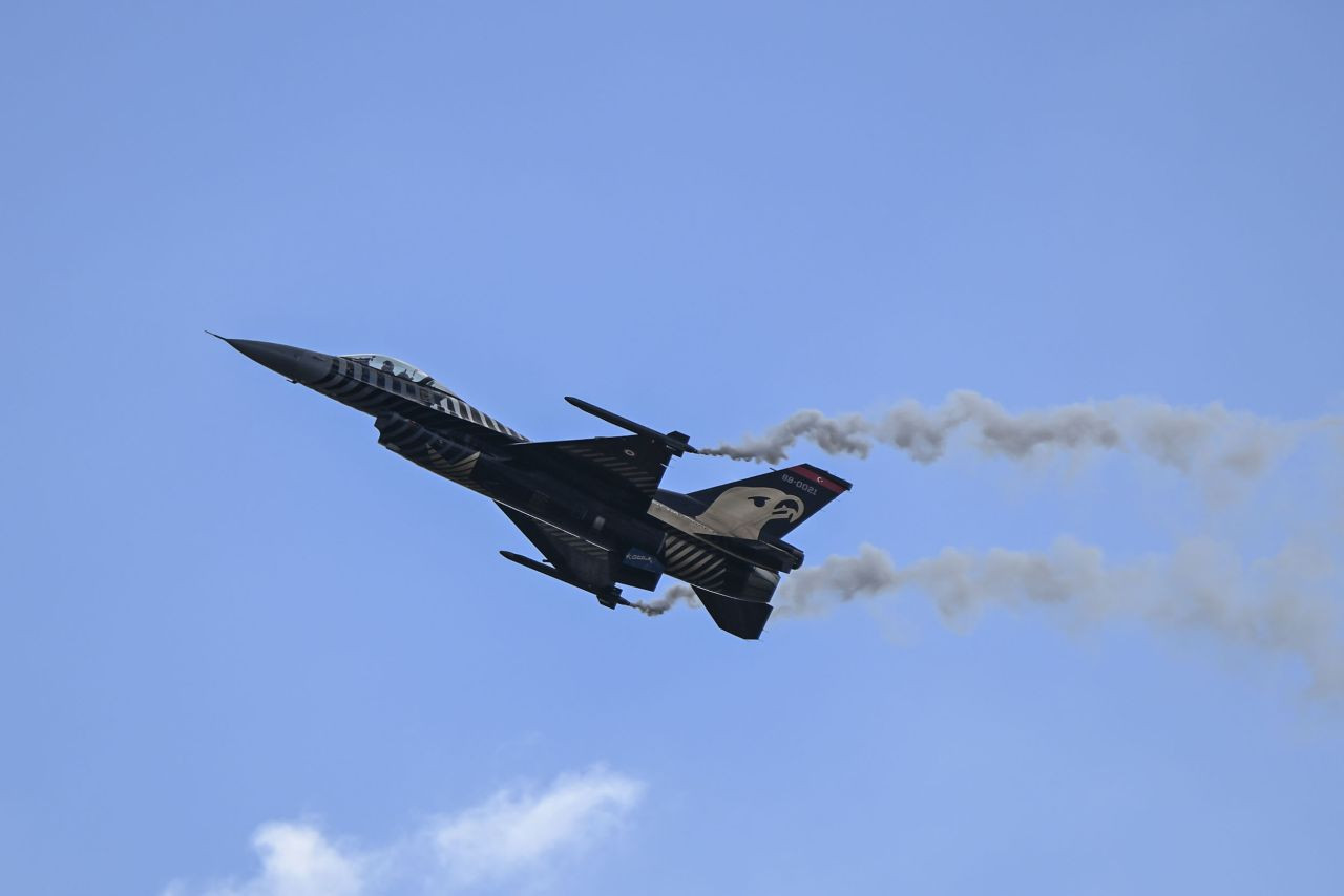 TEKNOFEST, Türkiye’nin yerli üretim gücünü gözler önüne sermeye devam ediyor! İstanbullular, alana akın etti! - Sayfa 4