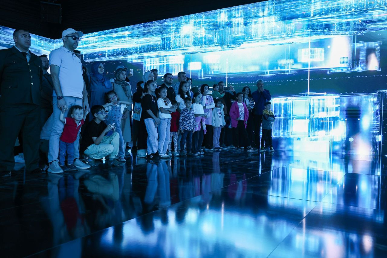 TEKNOFEST, Türkiye’nin yerli üretim gücünü gözler önüne sermeye devam ediyor! İstanbullular, alana akın etti! - Sayfa 10