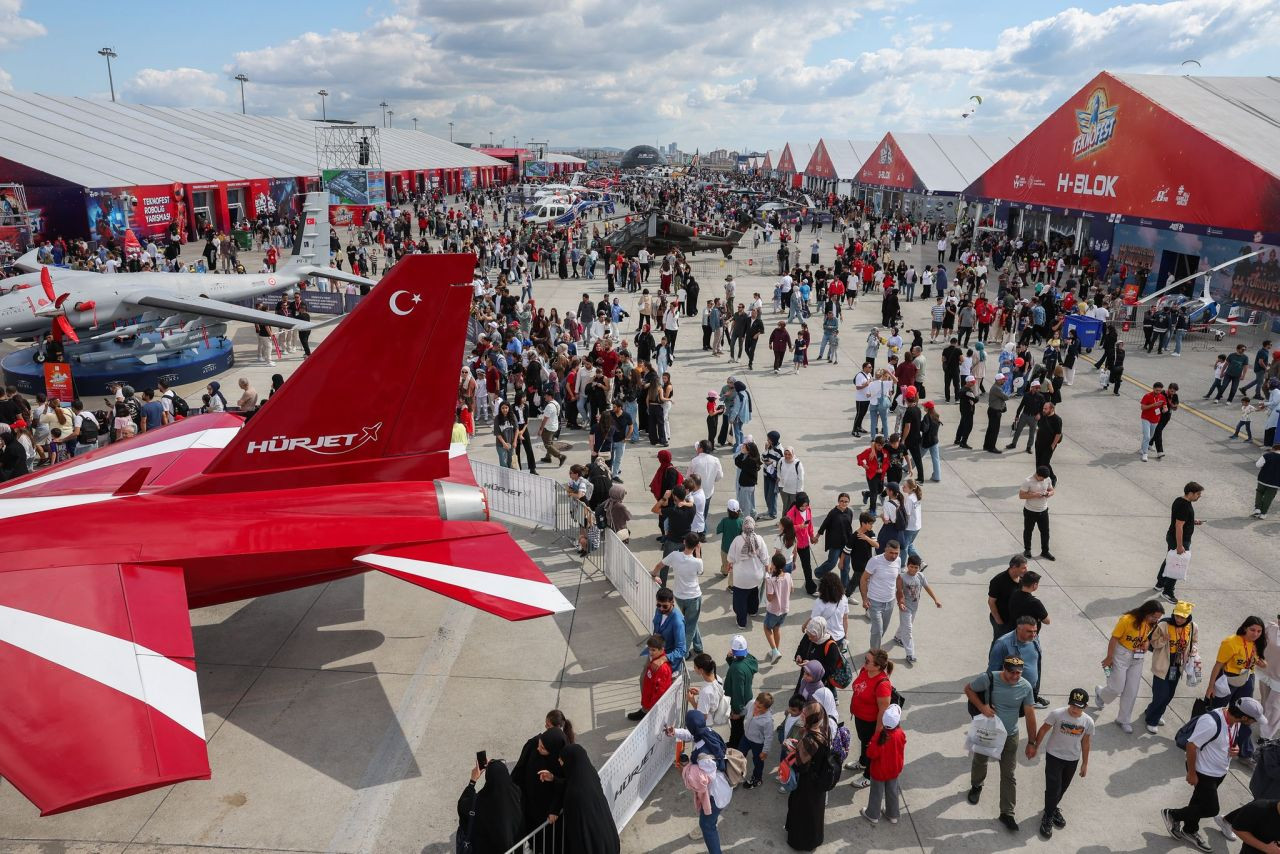 TEKNOFEST, Türkiye’nin yerli üretim gücünü gözler önüne sermeye devam ediyor! İstanbullular, alana akın etti! - Sayfa 11