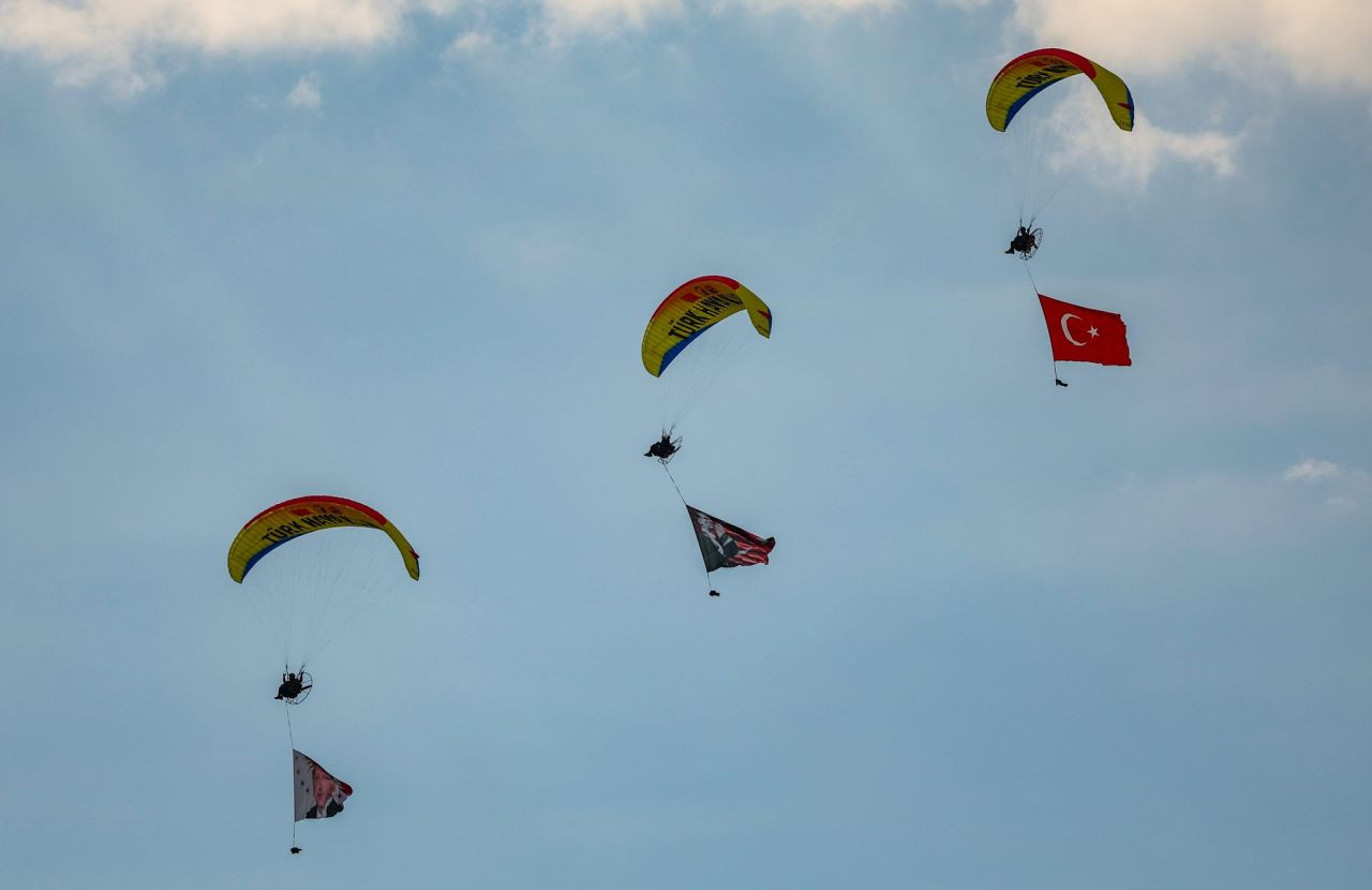 TEKNOFEST, Türkiye’nin yerli üretim gücünü gözler önüne sermeye devam ediyor! İstanbullular, alana akın etti! - Sayfa 12