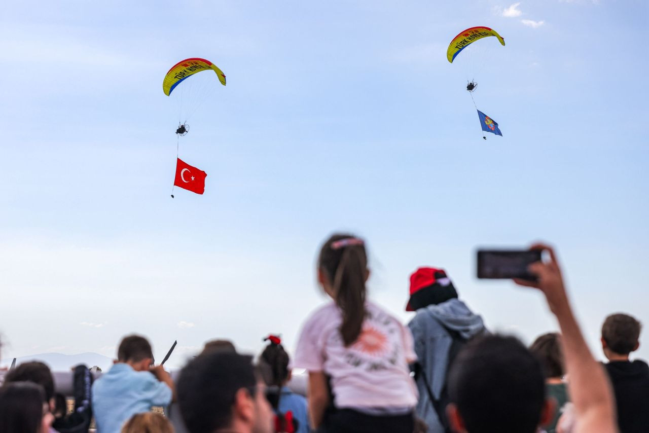 TEKNOFEST, Türkiye’nin yerli üretim gücünü gözler önüne sermeye devam ediyor! İstanbullular, alana akın etti! - Sayfa 8