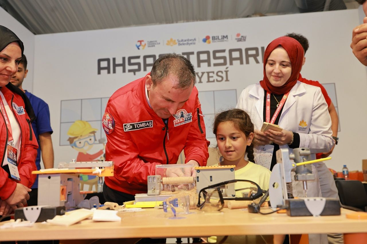 TEKNOFEST 2025’te Sultanbeyli Belediyesi rüzgarı! Stand büyük ilgi gördü, Alkaravlı takımı gururlandırdı - Sayfa 8