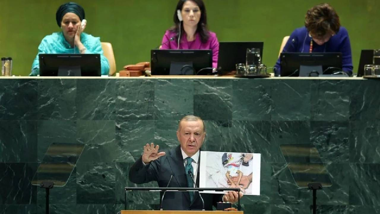 Filistin tepkisi gündemdeydi! “Daha adil bir dünya mümkün” sözleri Times Meydanı’nda - Sayfa 3