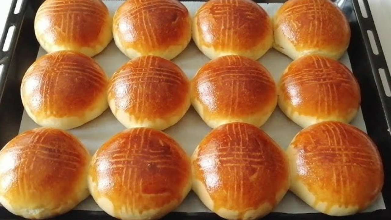 Hamura 1 kaşık eklemek yetiyor; Dereotlu poğaçanın kıyır kıyır olmasını sağlıyor - Sayfa 8