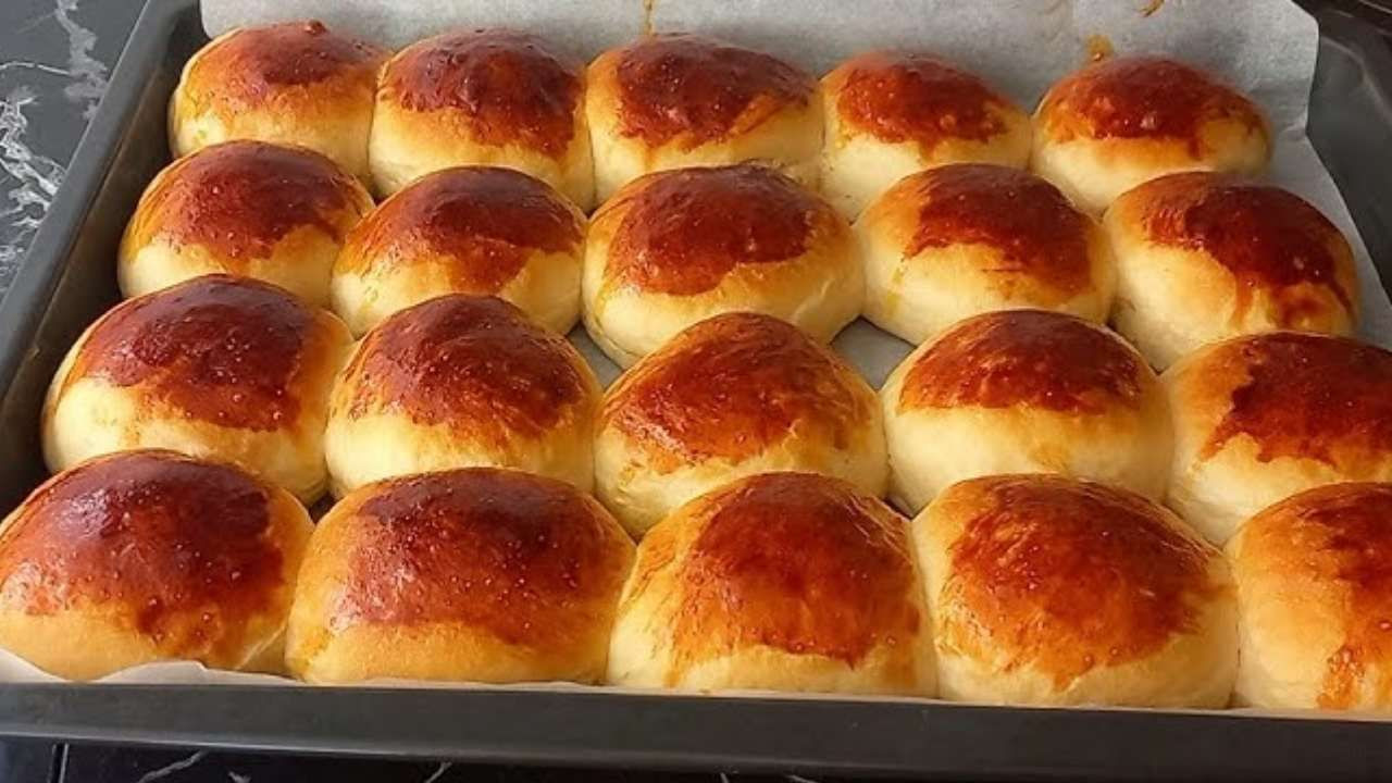 Hamura 1 kaşık eklemek yetiyor; Dereotlu poğaçanın kıyır kıyır olmasını sağlıyor - Sayfa 7