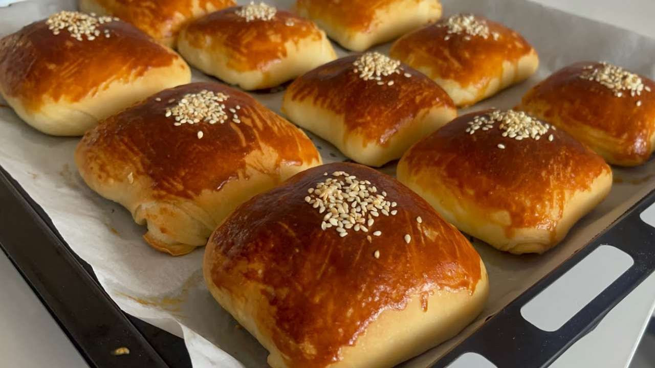 Hamura 1 kaşık eklemek yetiyor; Dereotlu poğaçanın kıyır kıyır olmasını sağlıyor - Sayfa 5