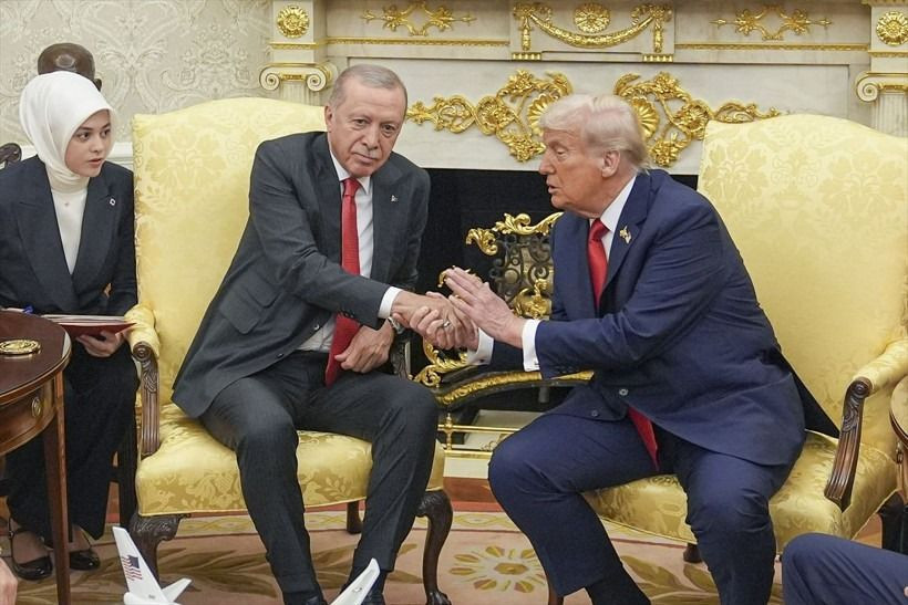 Trump Erdoğan zirvesinde sembolik şifreler neler? Dikkat çeken kravat ve rozet detayı! - Sayfa 6