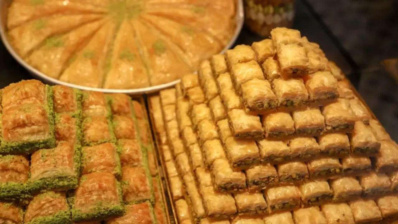 Gıda da skandal bitmiyor! Ünlü baklavacıda boya, o markanın çikolatasında ilaç çıktı - Sayfa 2