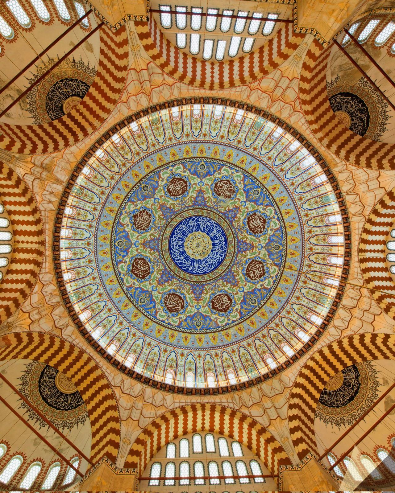 Mimar Sinan’ın eseri Selimiye Camii'nde neler oluyor? Büyük tartışma: 450 yıllık miras kazınıyor mu? Sanatçılar ve akademisyenler ikiye bölündü - Sayfa 3