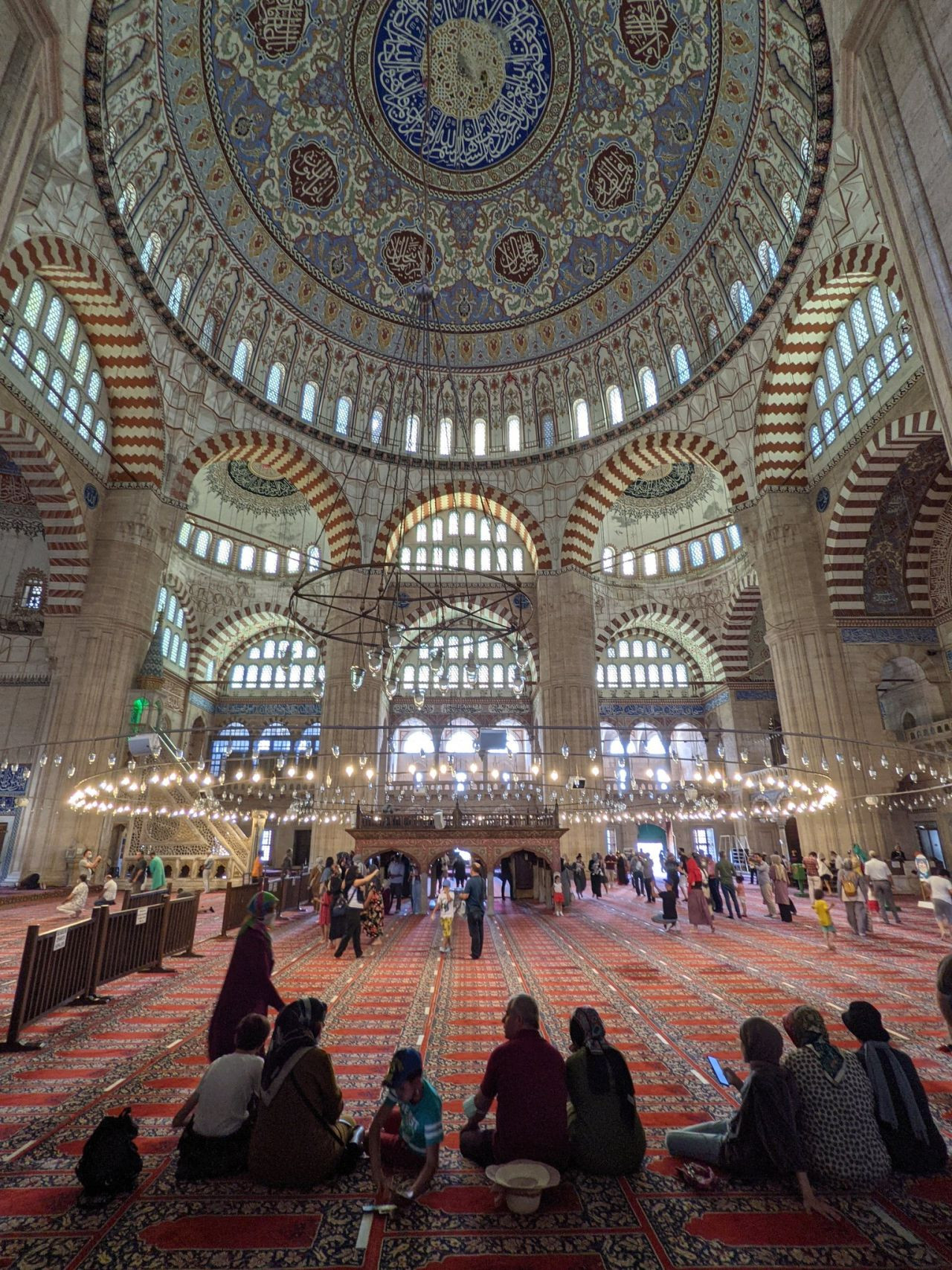 Mimar Sinan’ın eseri Selimiye Camii'nde neler oluyor? Büyük tartışma: 450 yıllık miras kazınıyor mu? Sanatçılar ve akademisyenler ikiye bölündü - Sayfa 8