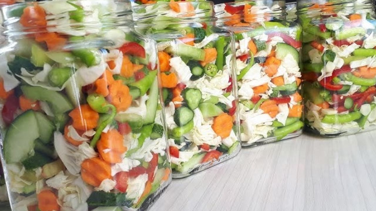 41 yıllık turşucu doğru oranı açıkladı... Yumuşamayan ve asla erimeyen sert turşu için 3-4 adet ekleyin - Sayfa 13