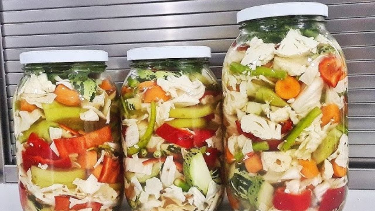 41 yıllık turşucu doğru oranı açıkladı... Yumuşamayan ve asla erimeyen sert turşu için 3-4 adet ekleyin - Sayfa 14