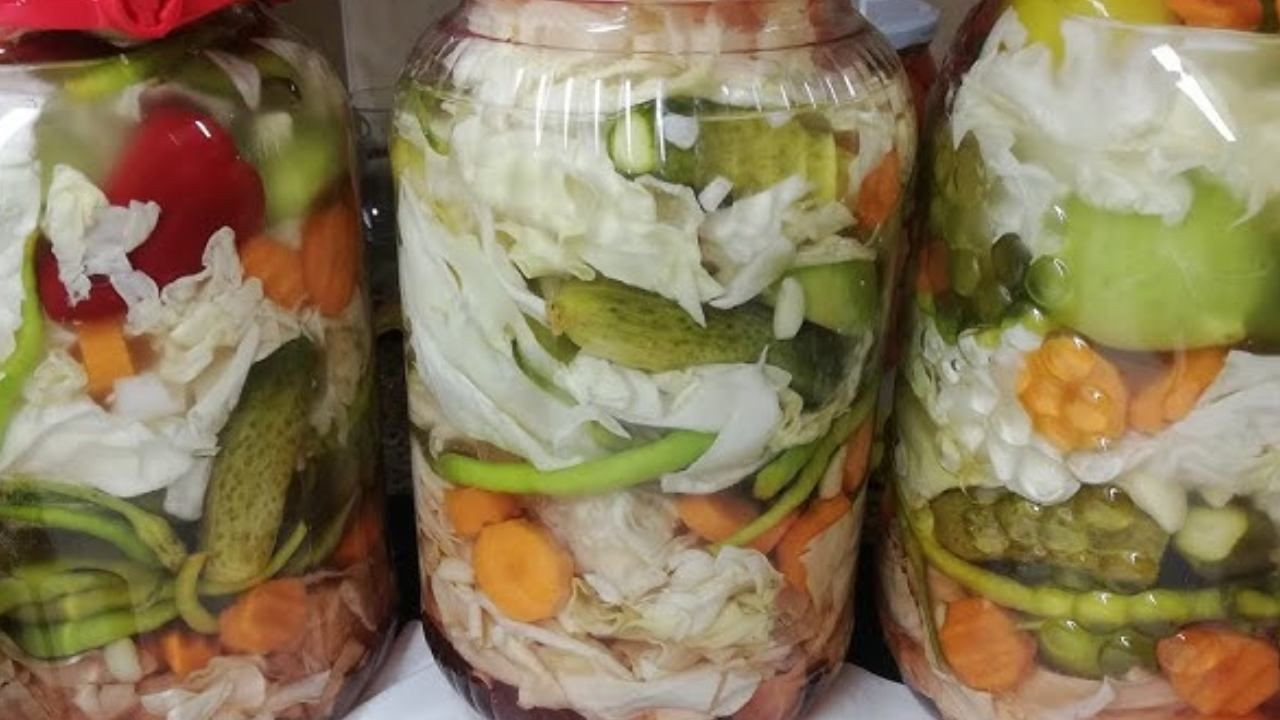 41 yıllık turşucu doğru oranı açıkladı... Yumuşamayan ve asla erimeyen sert turşu için 3-4 adet ekleyin - Sayfa 10