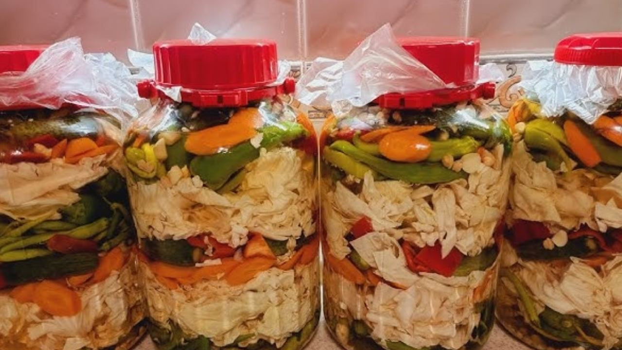 41 yıllık turşucu doğru oranı açıkladı... Yumuşamayan ve asla erimeyen sert turşu için 3-4 adet ekleyin - Sayfa 12