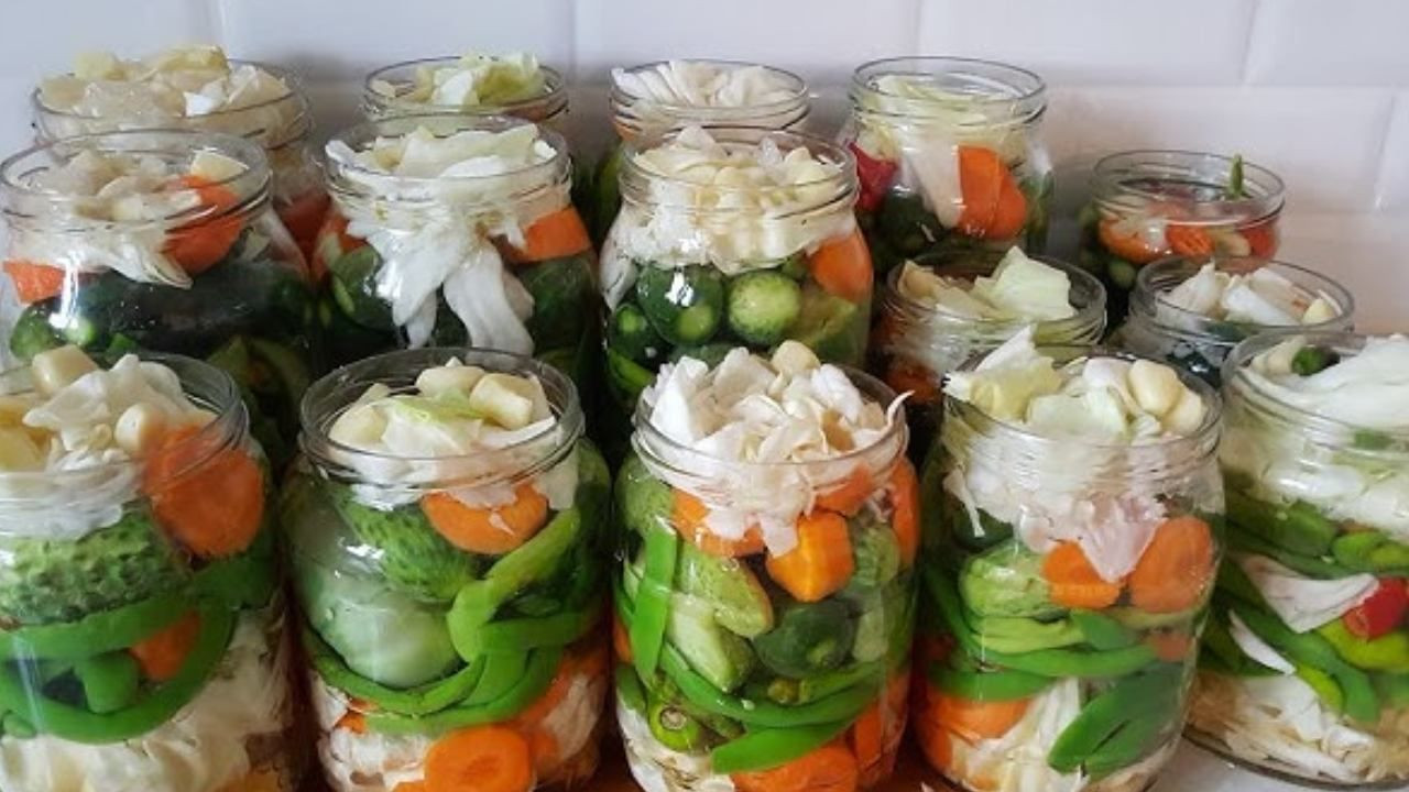 41 yıllık turşucu doğru oranı açıkladı... Yumuşamayan ve asla erimeyen sert turşu için 3-4 adet ekleyin - Sayfa 19